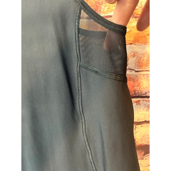 Lululemon mesh black tank top shirt breathable women's size 6? - Picture 4 of 5